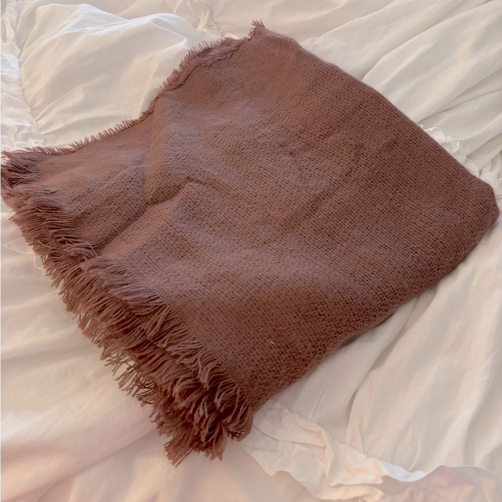 Mauve blanket scarf
